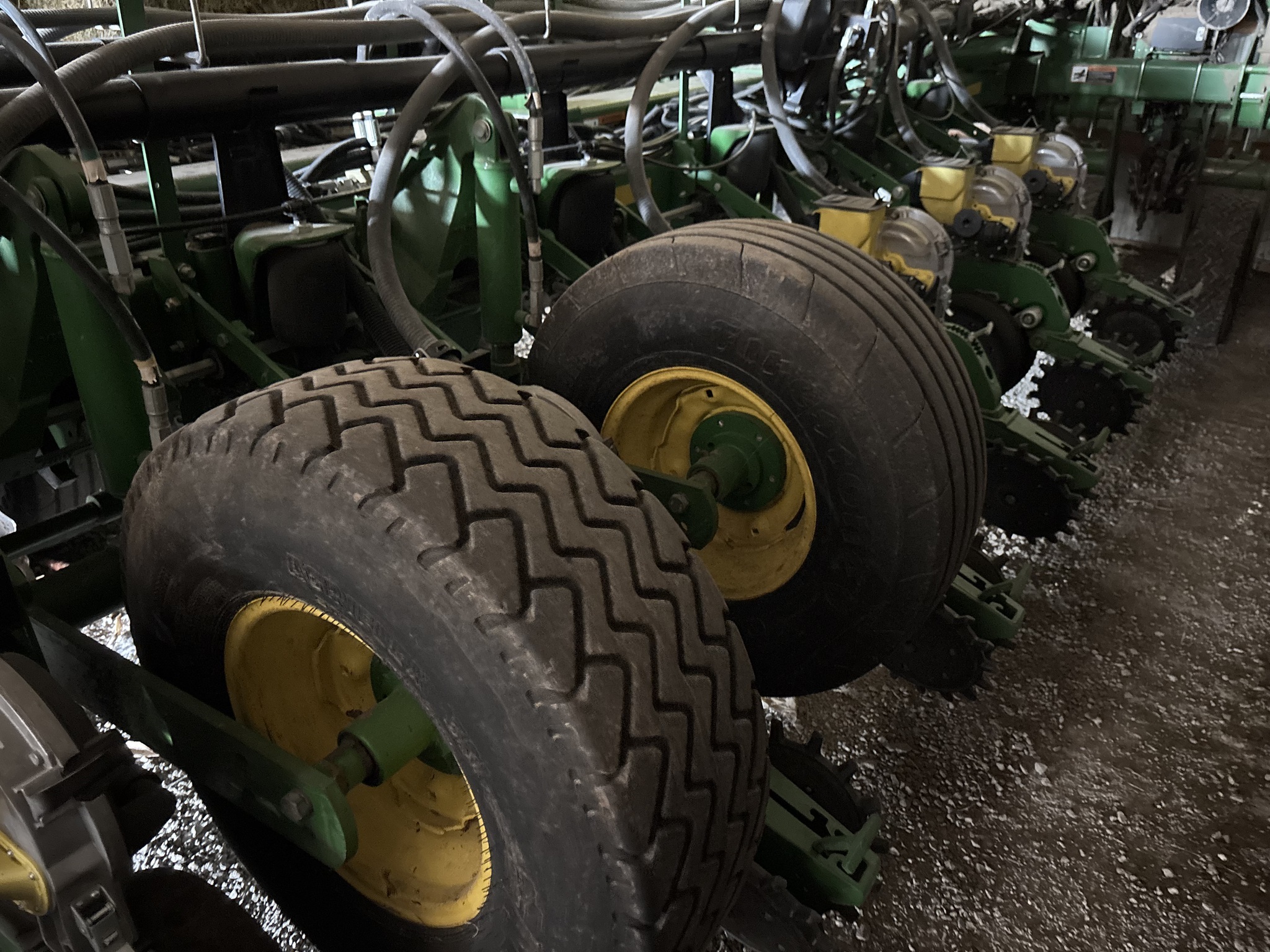2013 John Deere 1770NT CCS Planter