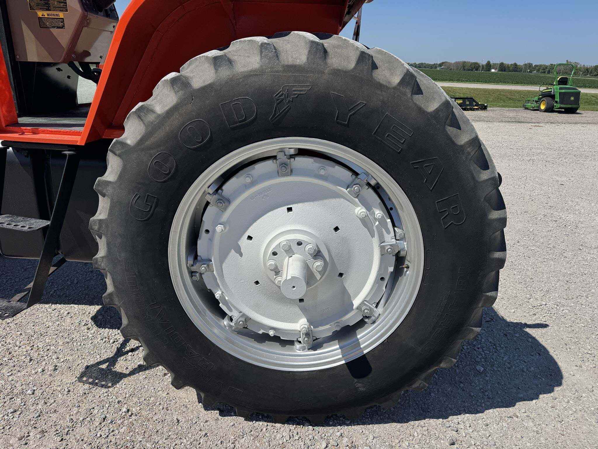 1982 Allis Chalmers 8050 Tractor