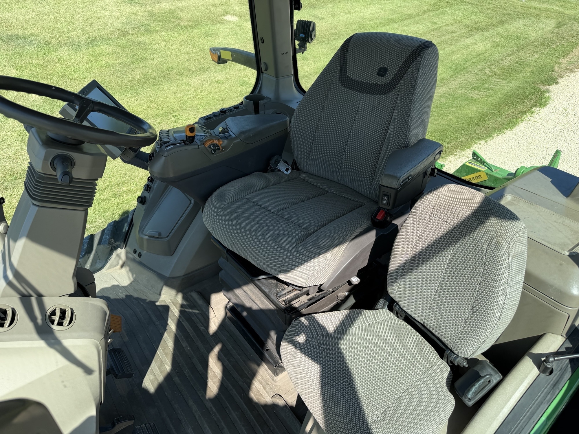 2020 John Deere 8RT 370 Tractor