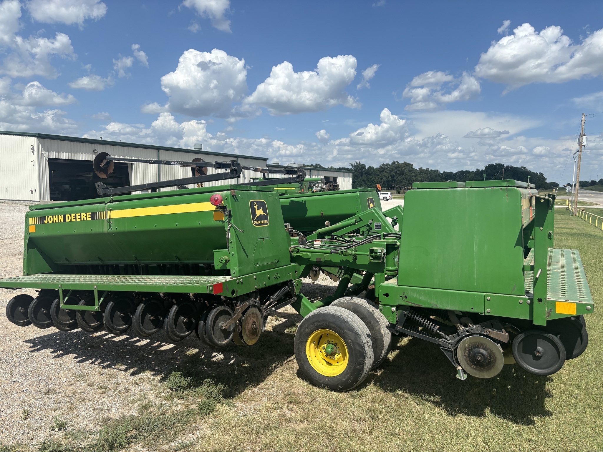 1993 John Deere 455 Drill