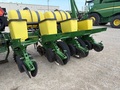 1997 John Deere 1750 Planter