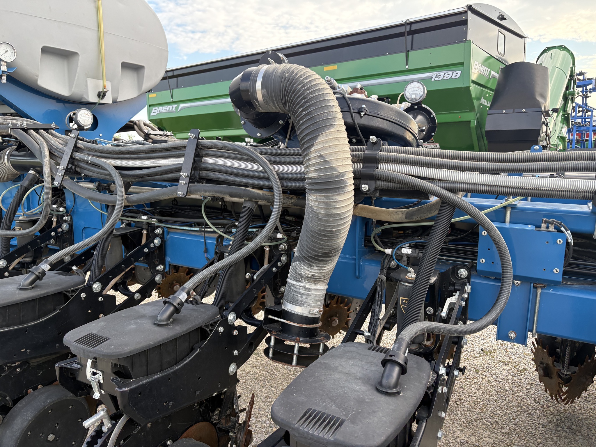 2021 Kinze 4905 Planter