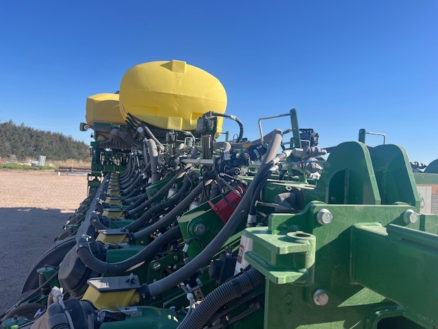 2026 John Deere 1775NT Planter