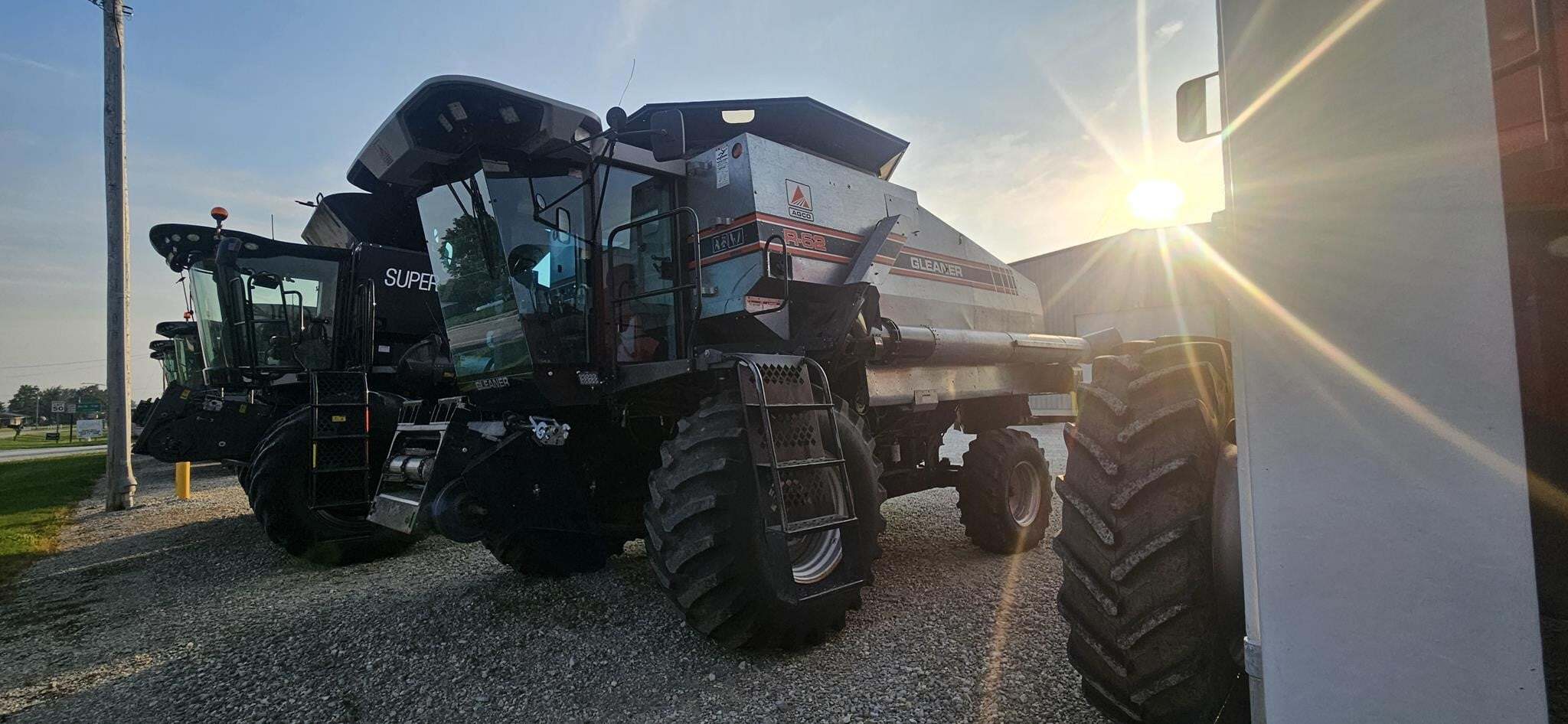 1994 Gleaner R62 Combine