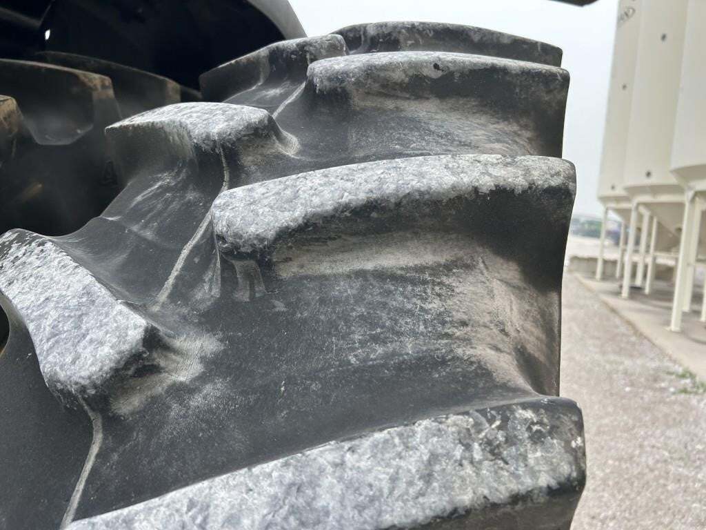 2021 John Deere 8R 310 Tractor
