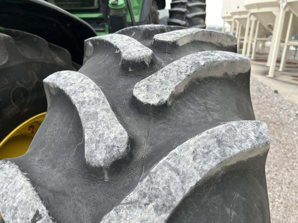 2021 John Deere 8R 310 Tractor