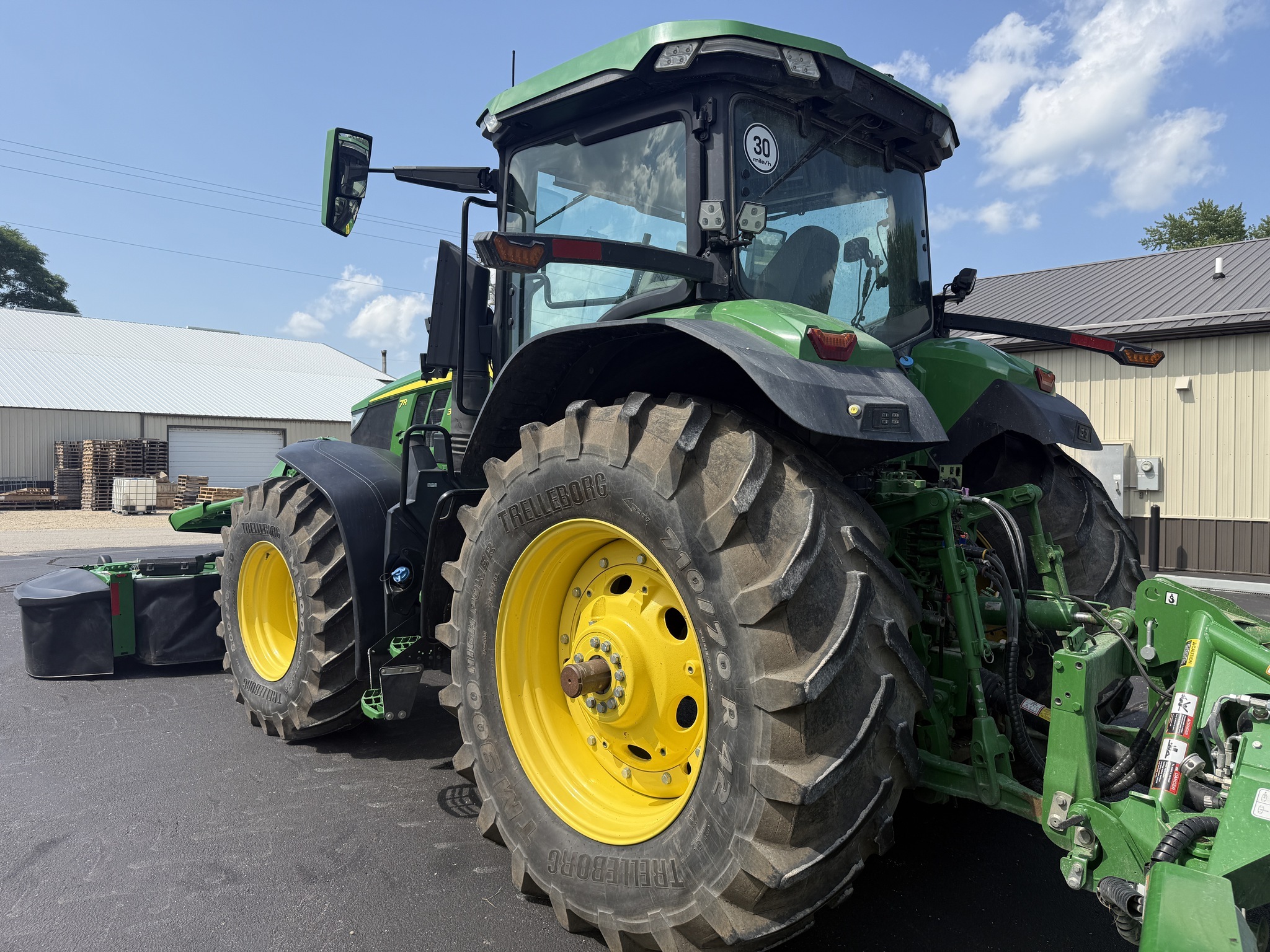 2021 John Deere 7R 330 Tractor