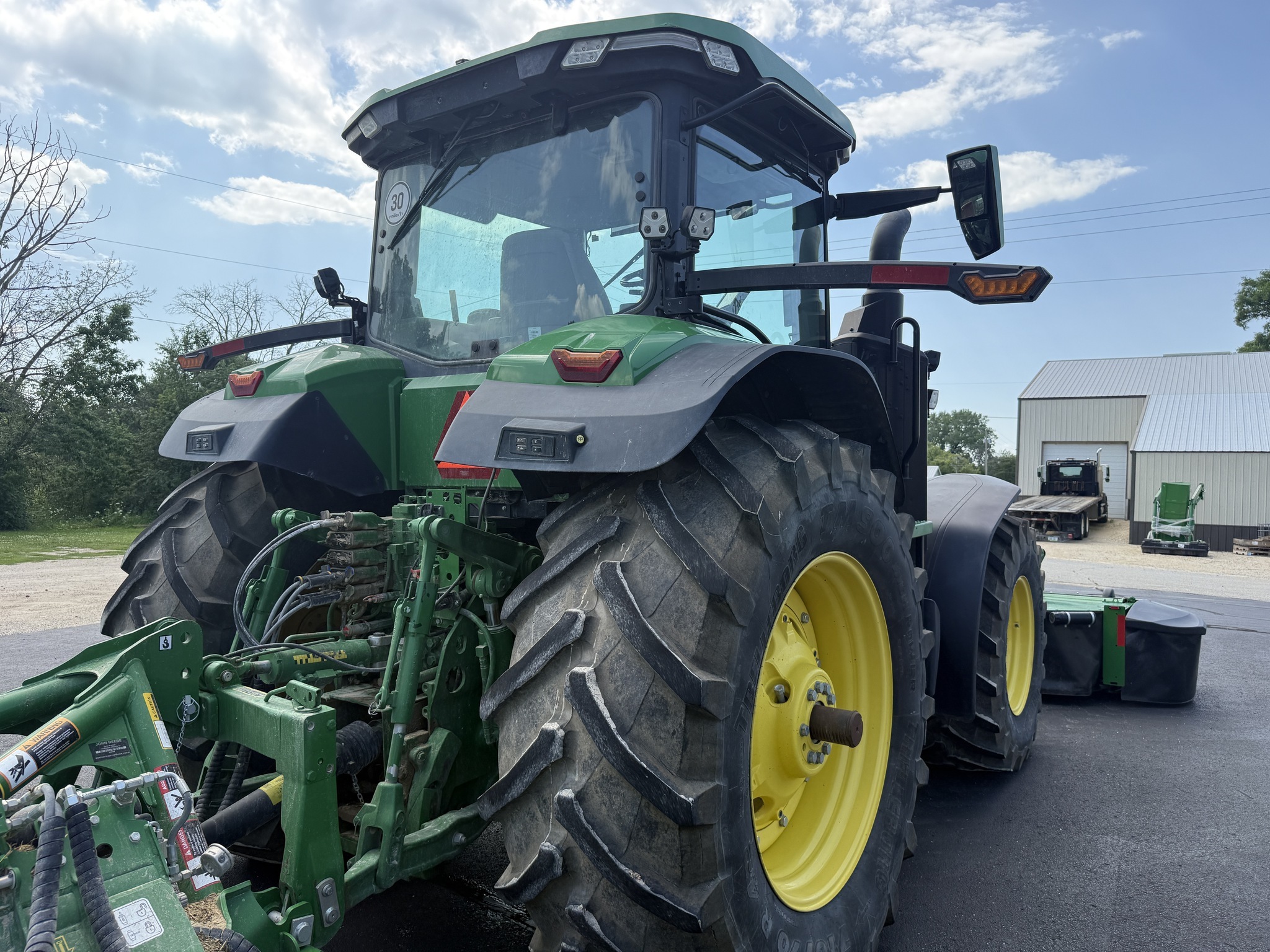 2021 John Deere 7R 330 Tractor
