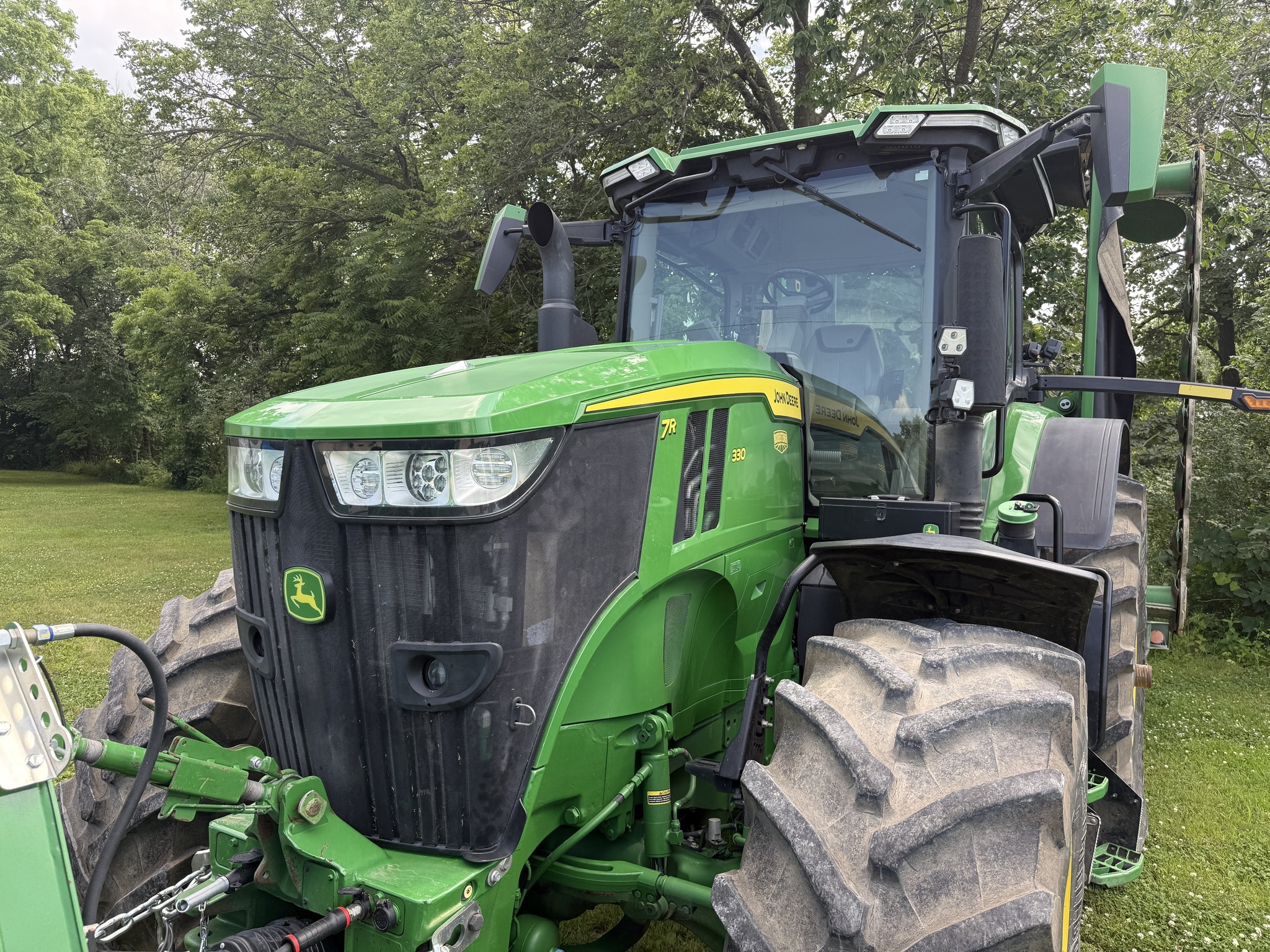 2021 John Deere 7R 330 Tractor