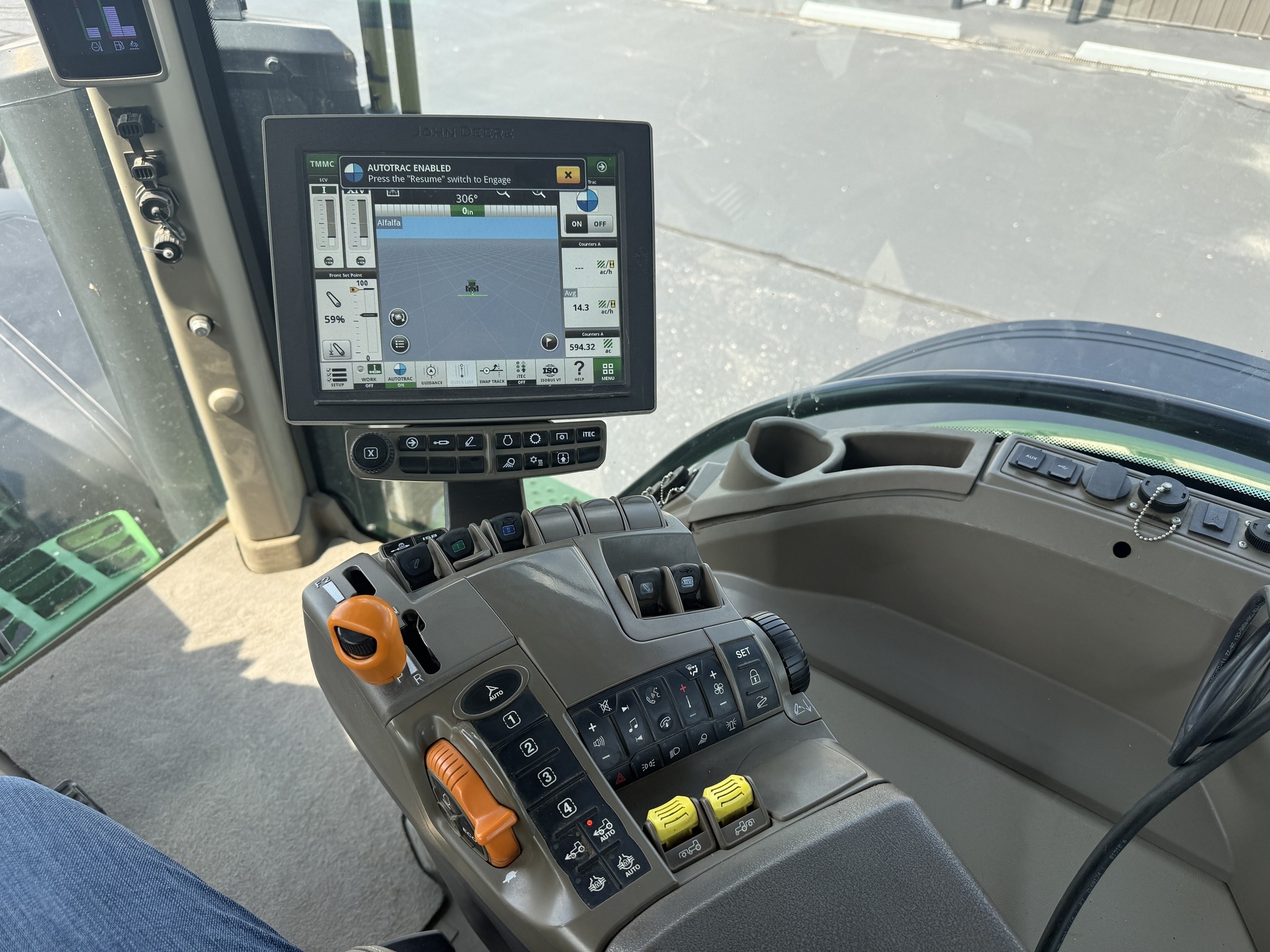 2021 John Deere 7R 330 Tractor