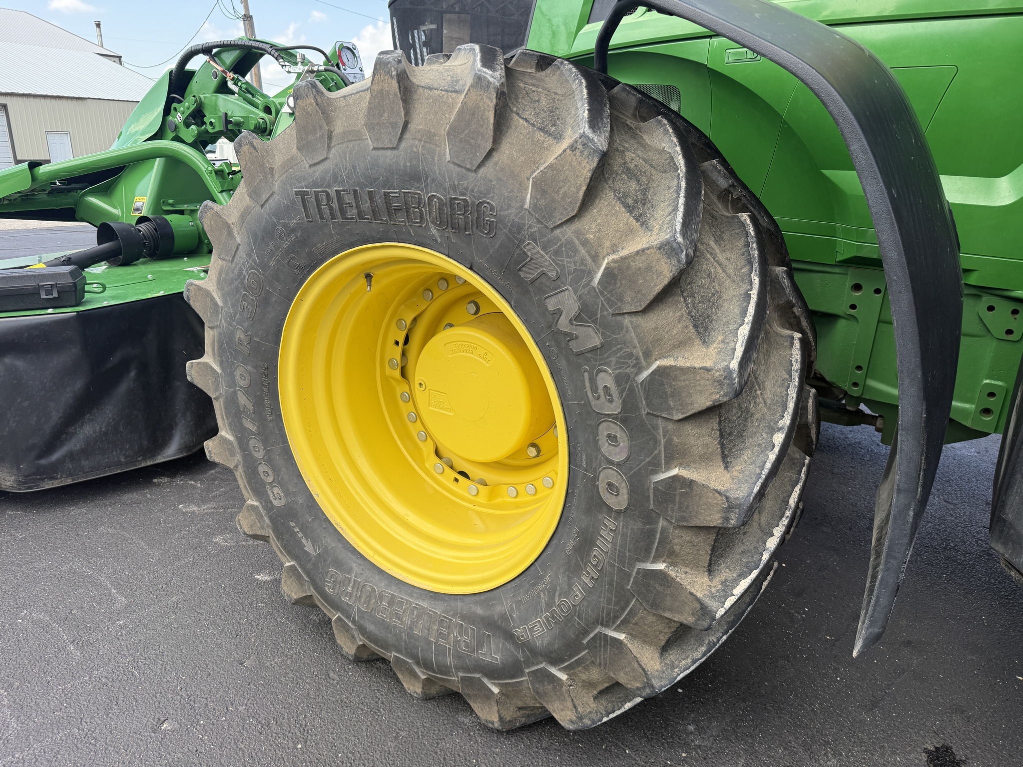 2021 John Deere 7R 330 Tractor