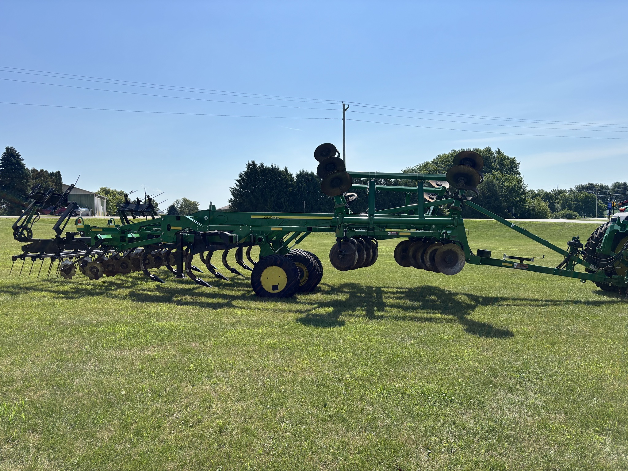 2023 John Deere 2730 Disk Chisel