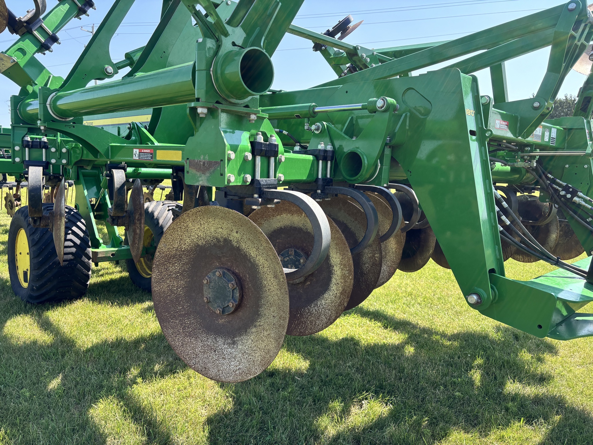 2023 John Deere 2730 Disk Chisel