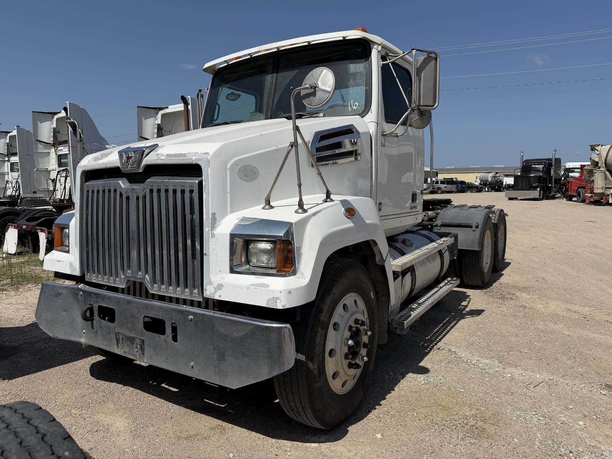 2016 Western Star 4700 Semi Trucks/Trailer