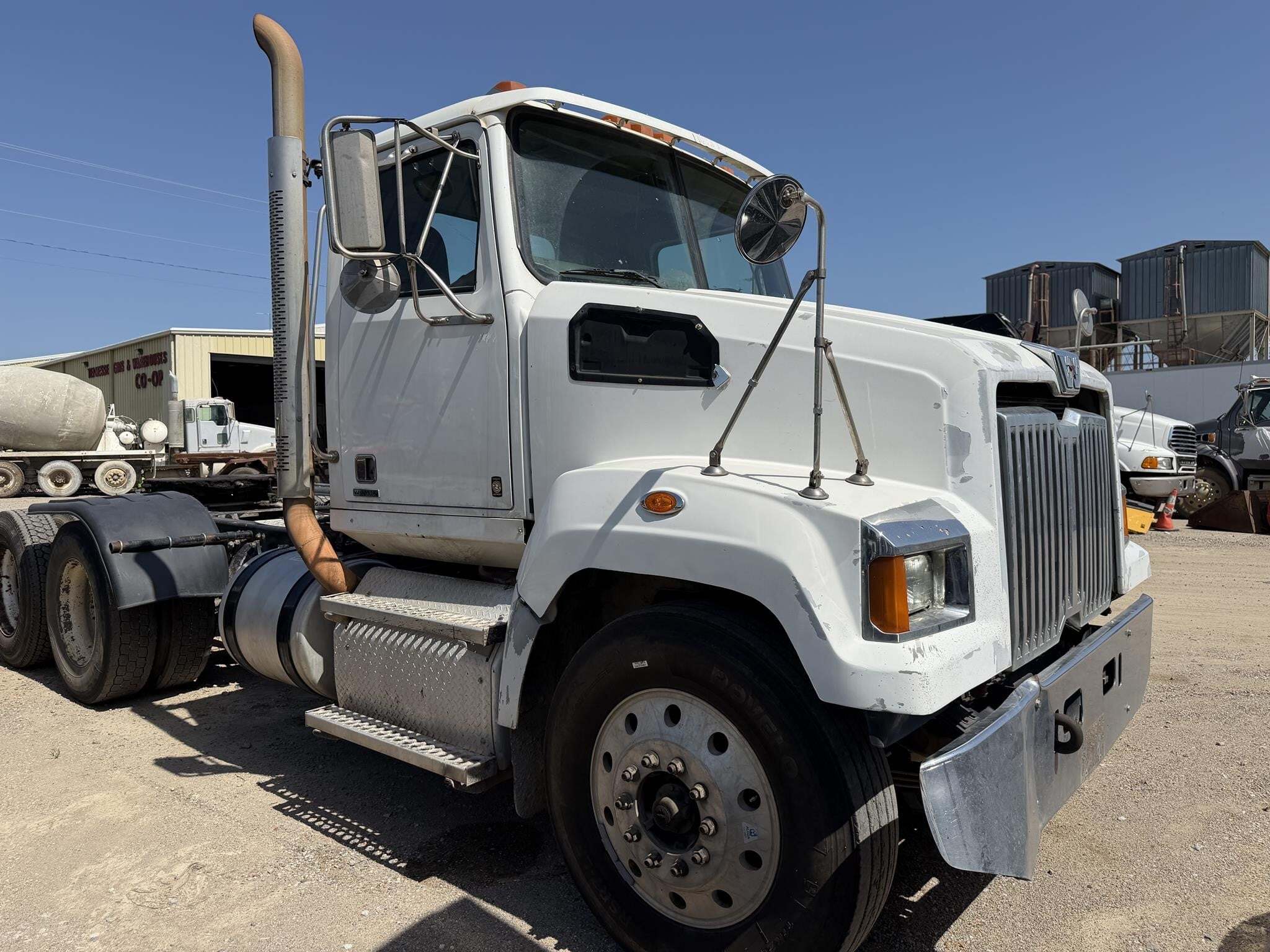 2016 Western Star 4700 Semi Trucks/Trailer