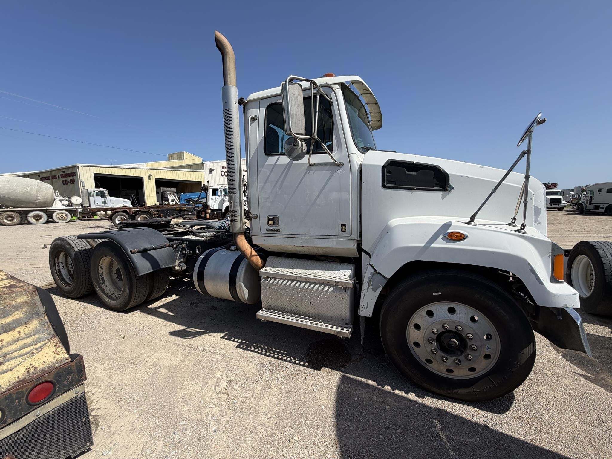 2016 Western Star 4700 Semi Trucks/Trailer