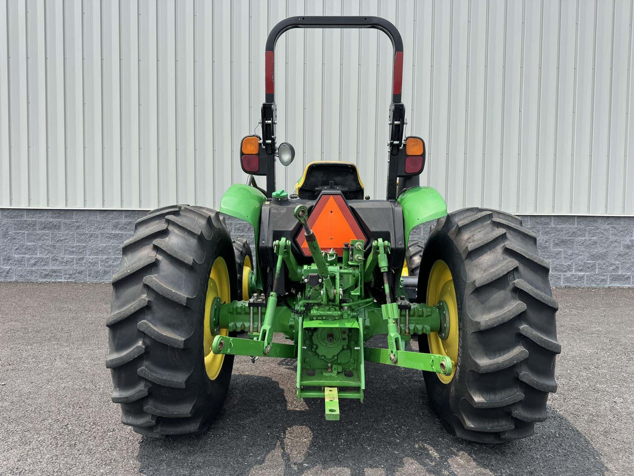 2016 John Deere 5065E Tractor