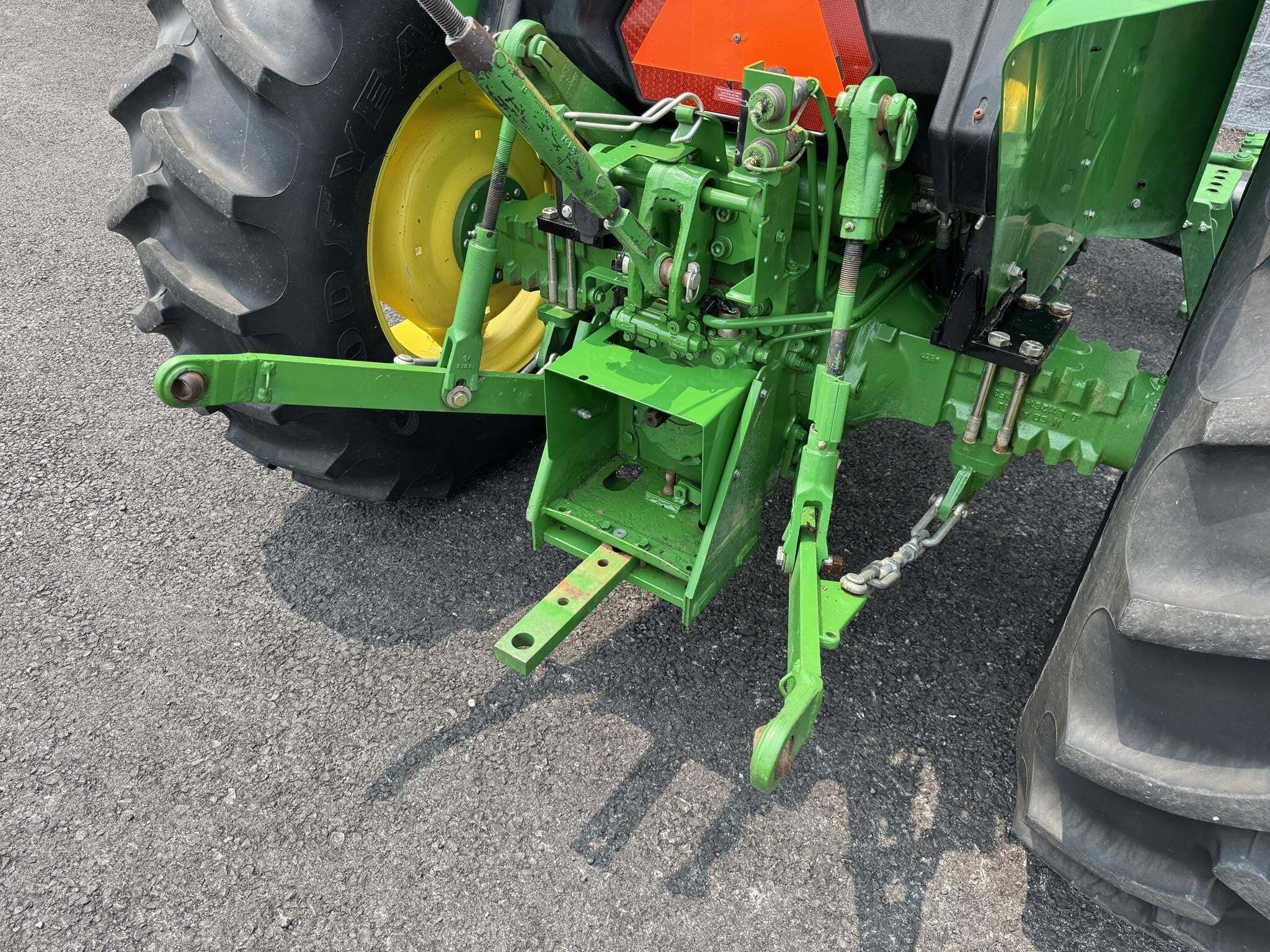 2016 John Deere 5065E Tractor