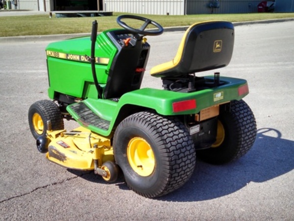 1995 John Deere LX188 Lawn and Garden - Rockford, Illinois | Machinery Pete