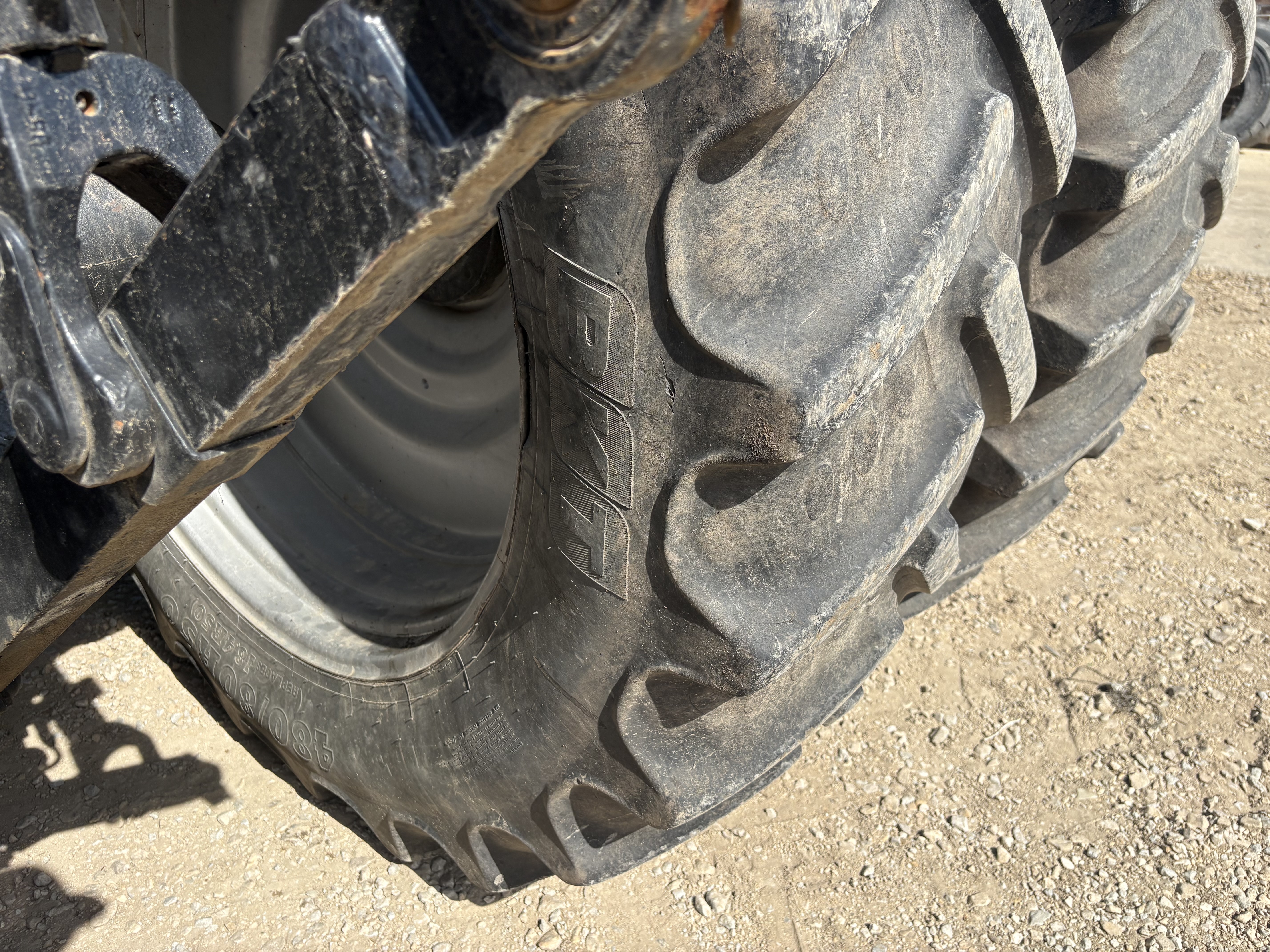 2011 Case IH Magnum 340 Tractor
