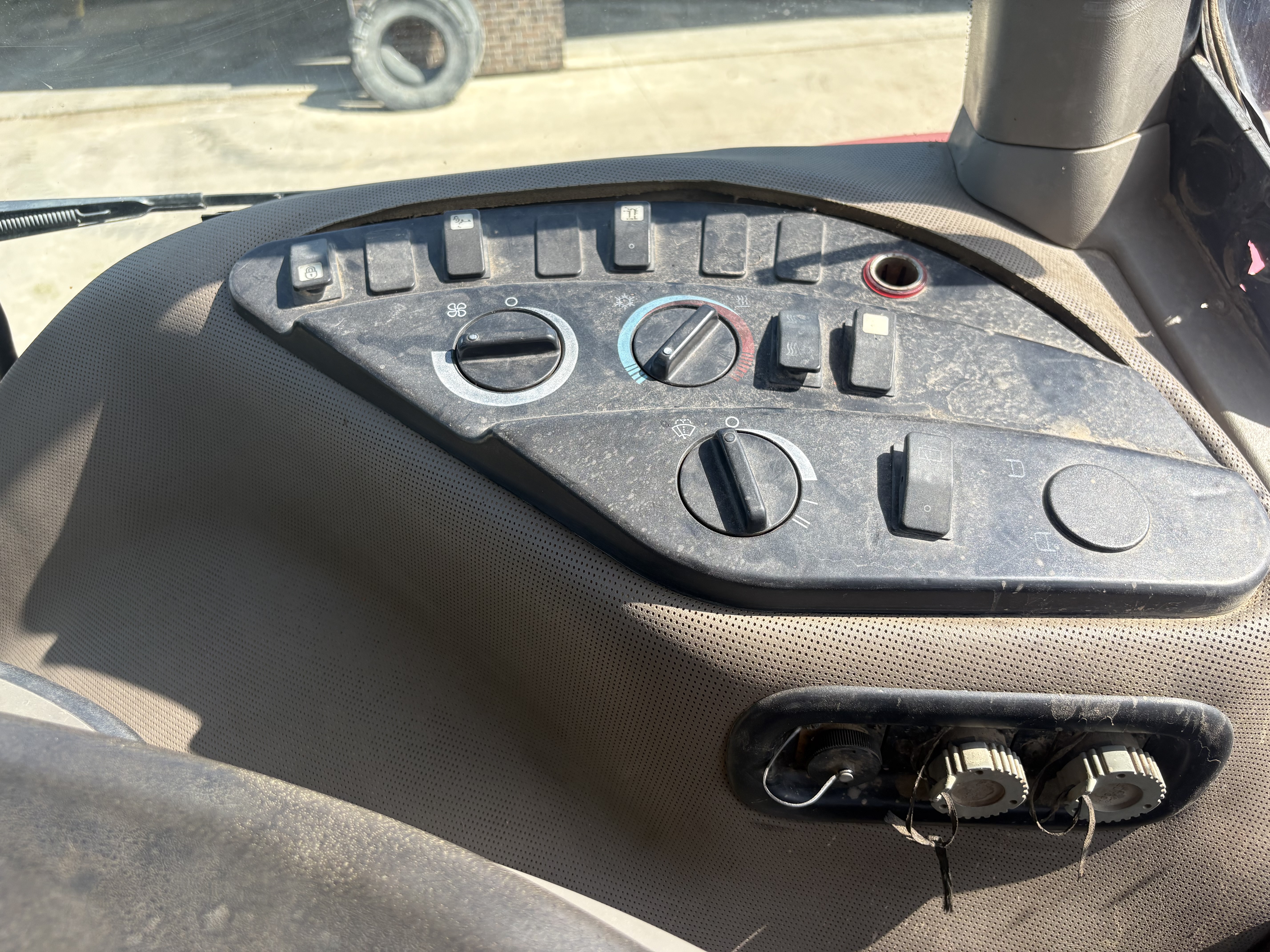 2011 Case IH Magnum 340 Tractor