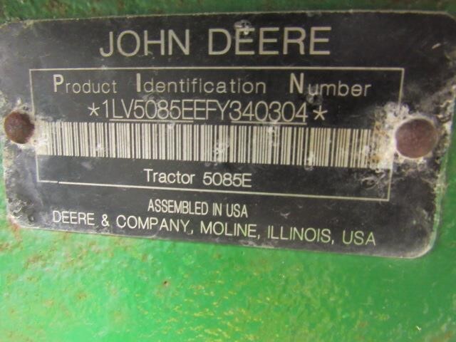 2015 John Deere 5085E Tractor