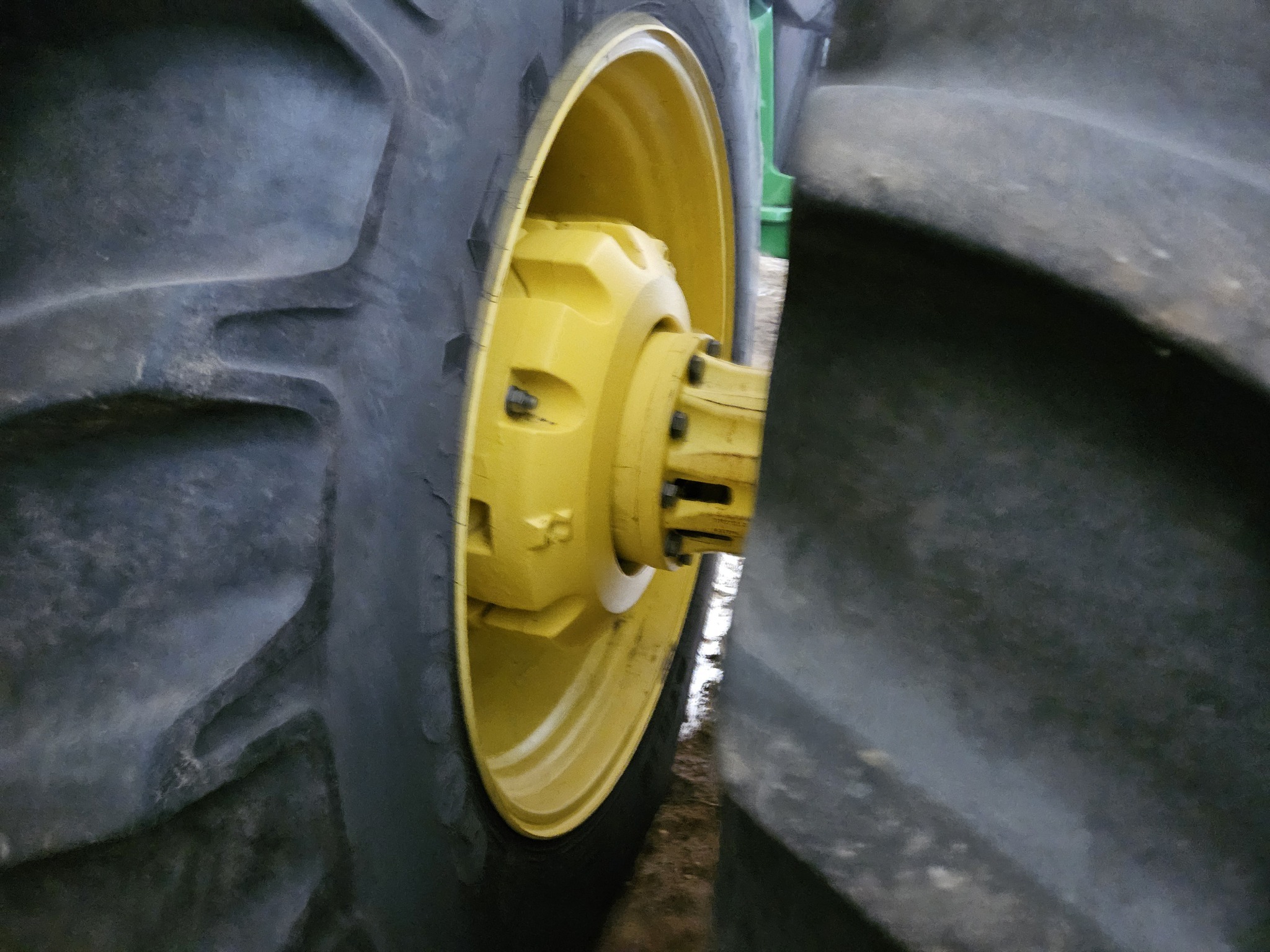 2015 John Deere 9620R Tractor