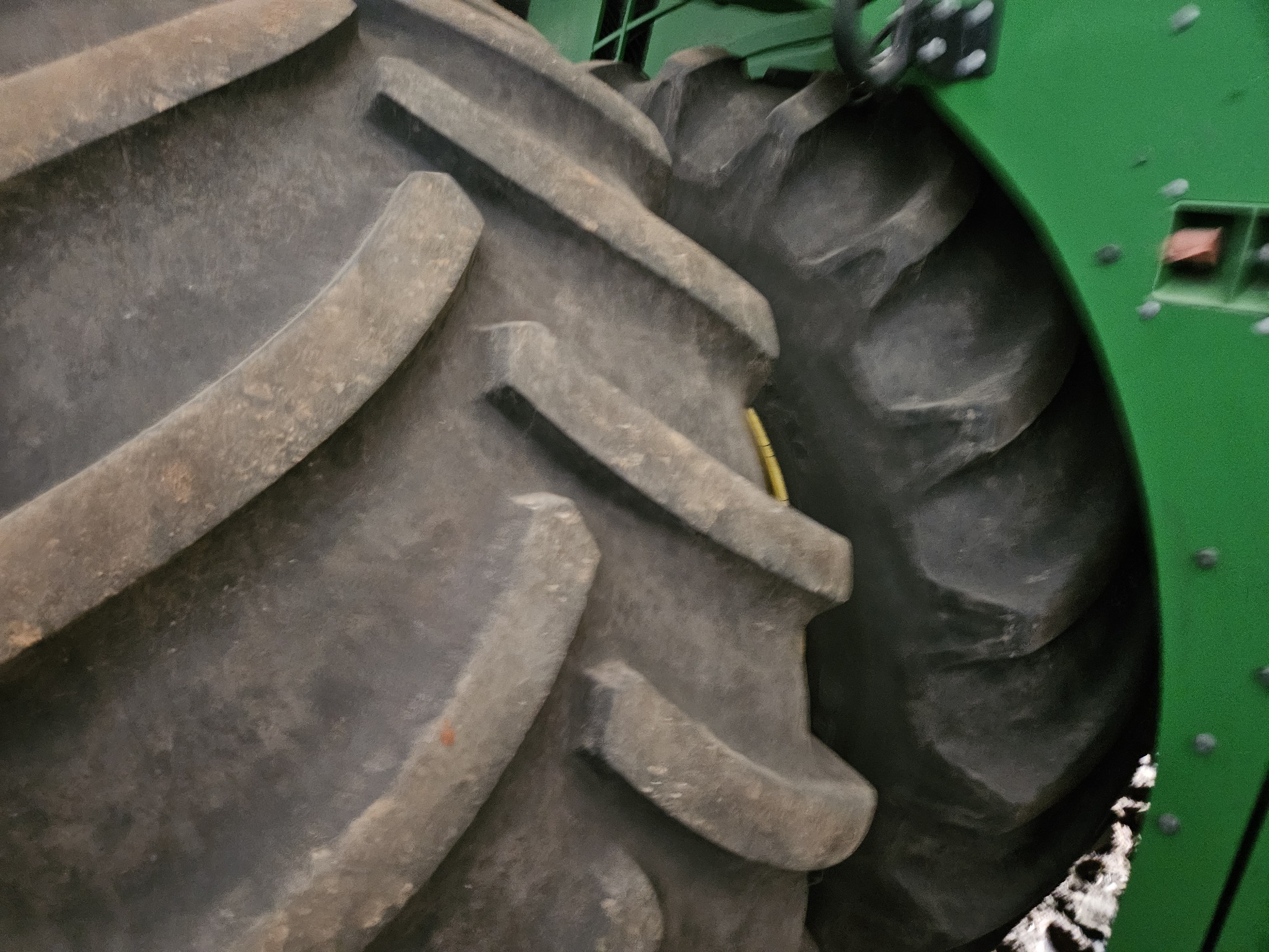 2015 John Deere 9620R Tractor