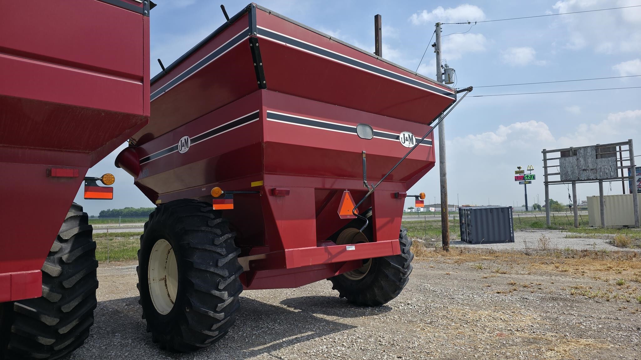 2004 J&M 620-14 Grain Cart