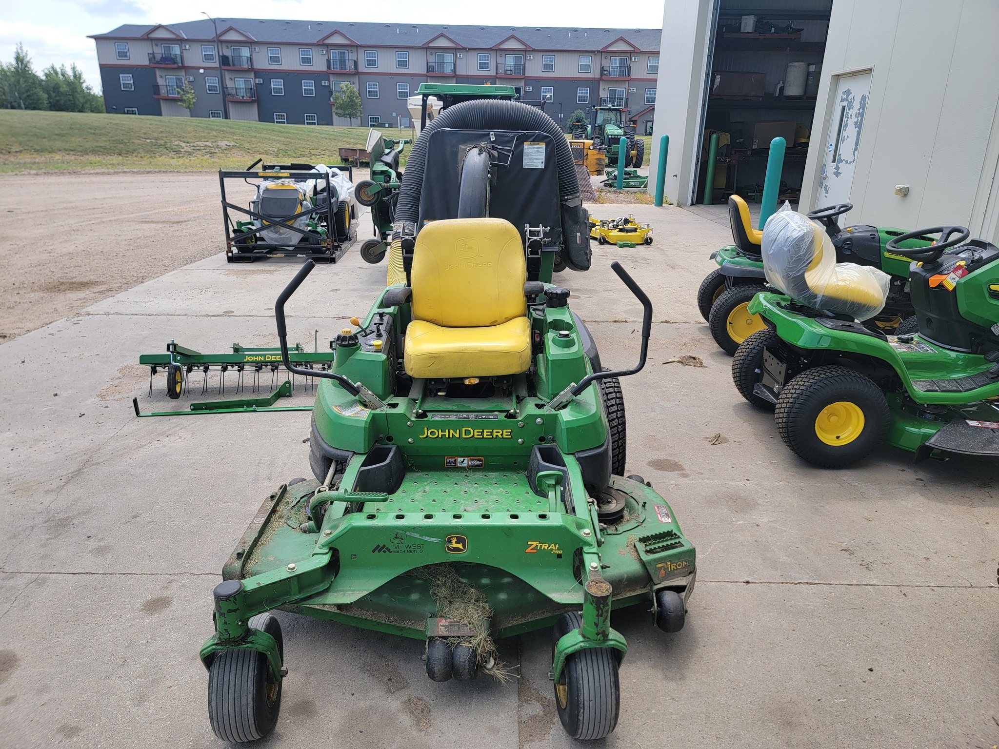 2009 John Deere Z925A Lawn Mower