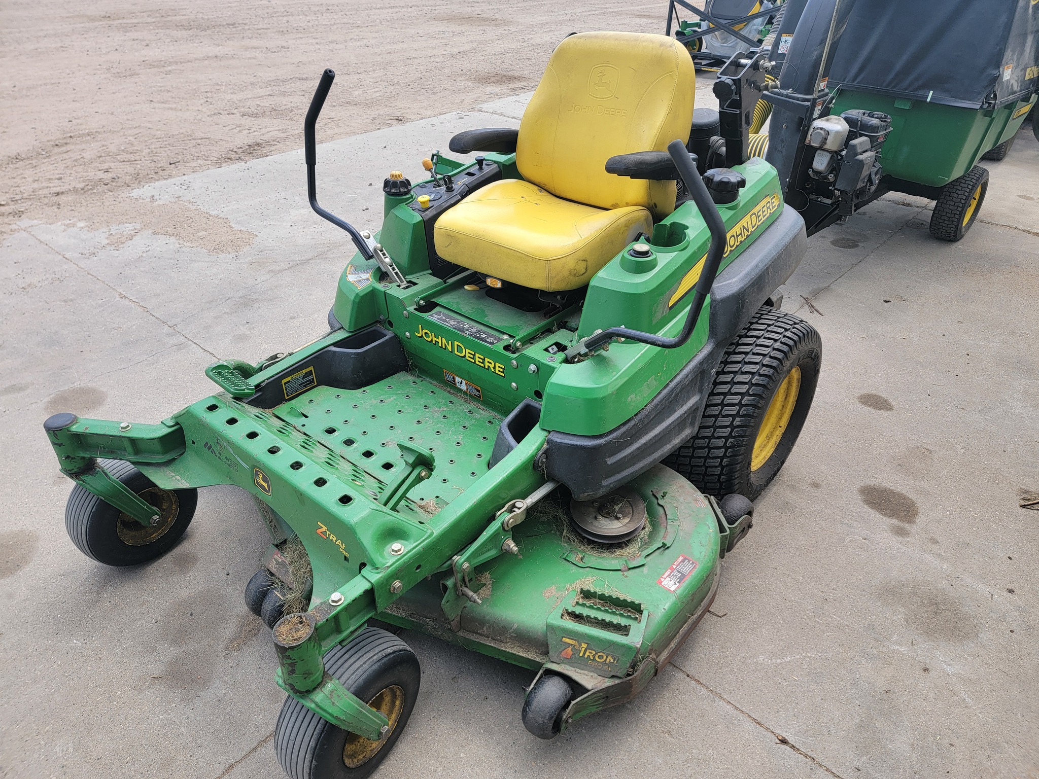 2009 John Deere Z925A Lawn Mower