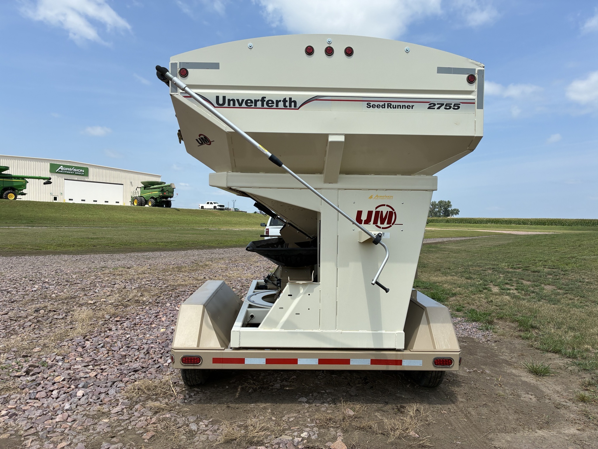 2022 Unverferth 2755XL Seed Tender