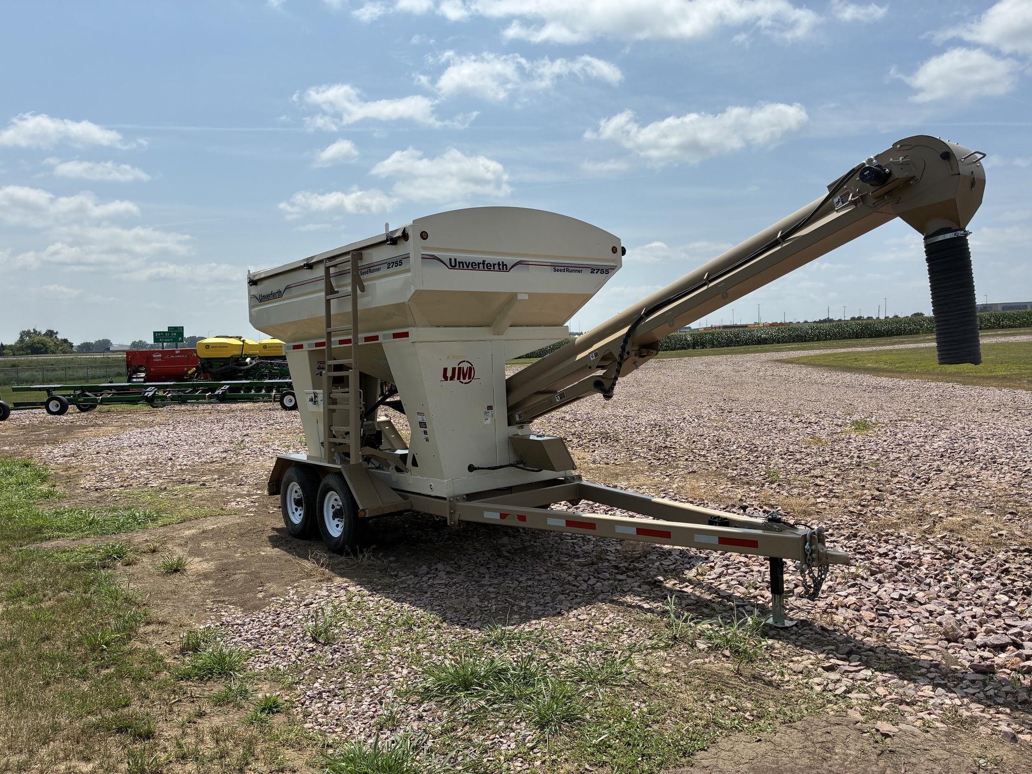 2022 Unverferth 2755XL Seed Tender