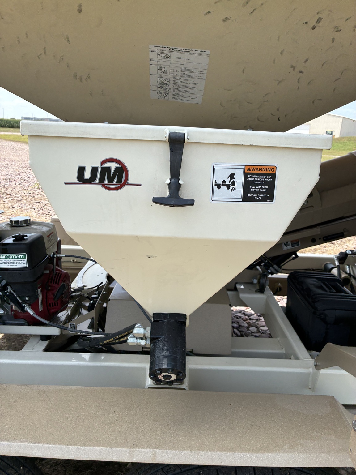 2022 Unverferth 2755XL Seed Tender