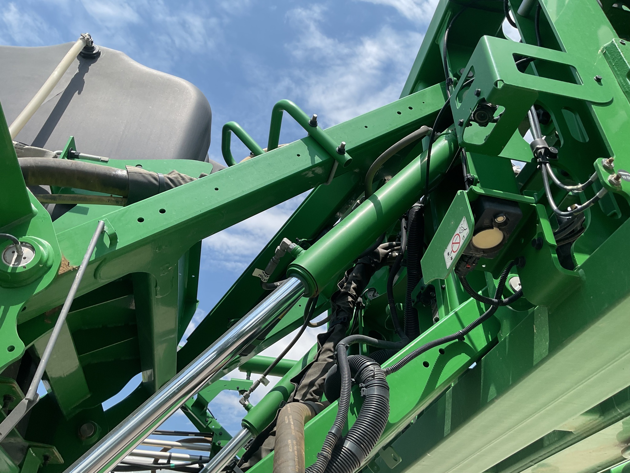 2025 John Deere 616R Self-Propelled Sprayer