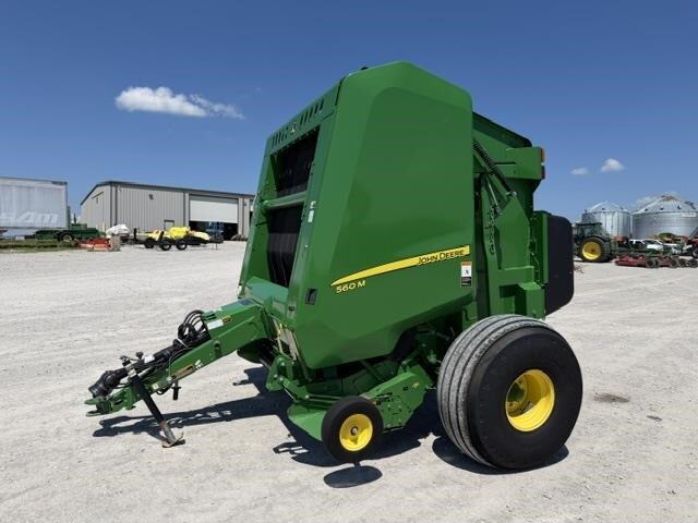  John Deere 560M Round Baler
