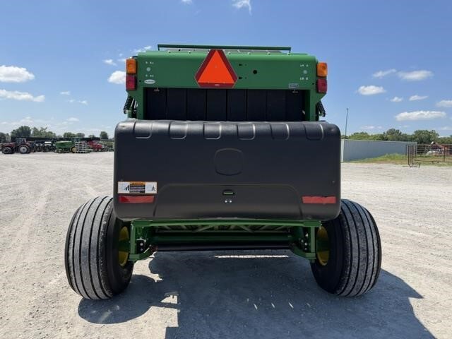  John Deere 560M Round Baler