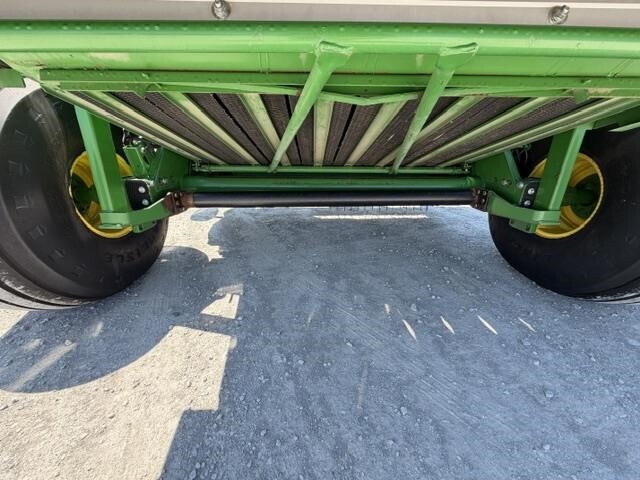  John Deere 560M Round Baler