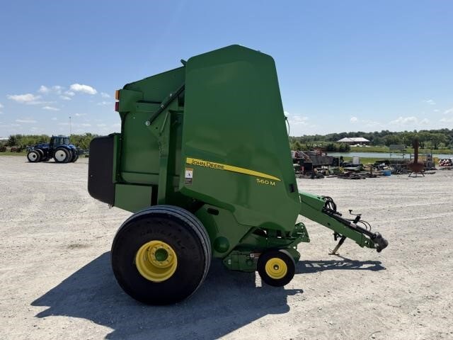  John Deere 560M Round Baler