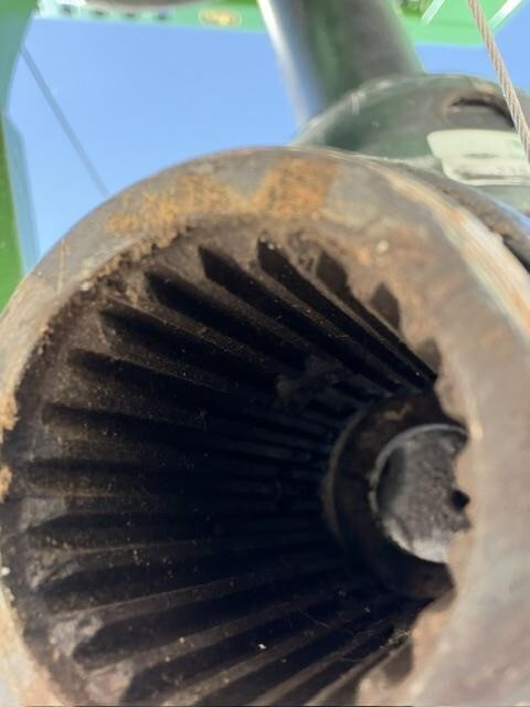  John Deere 560M Round Baler