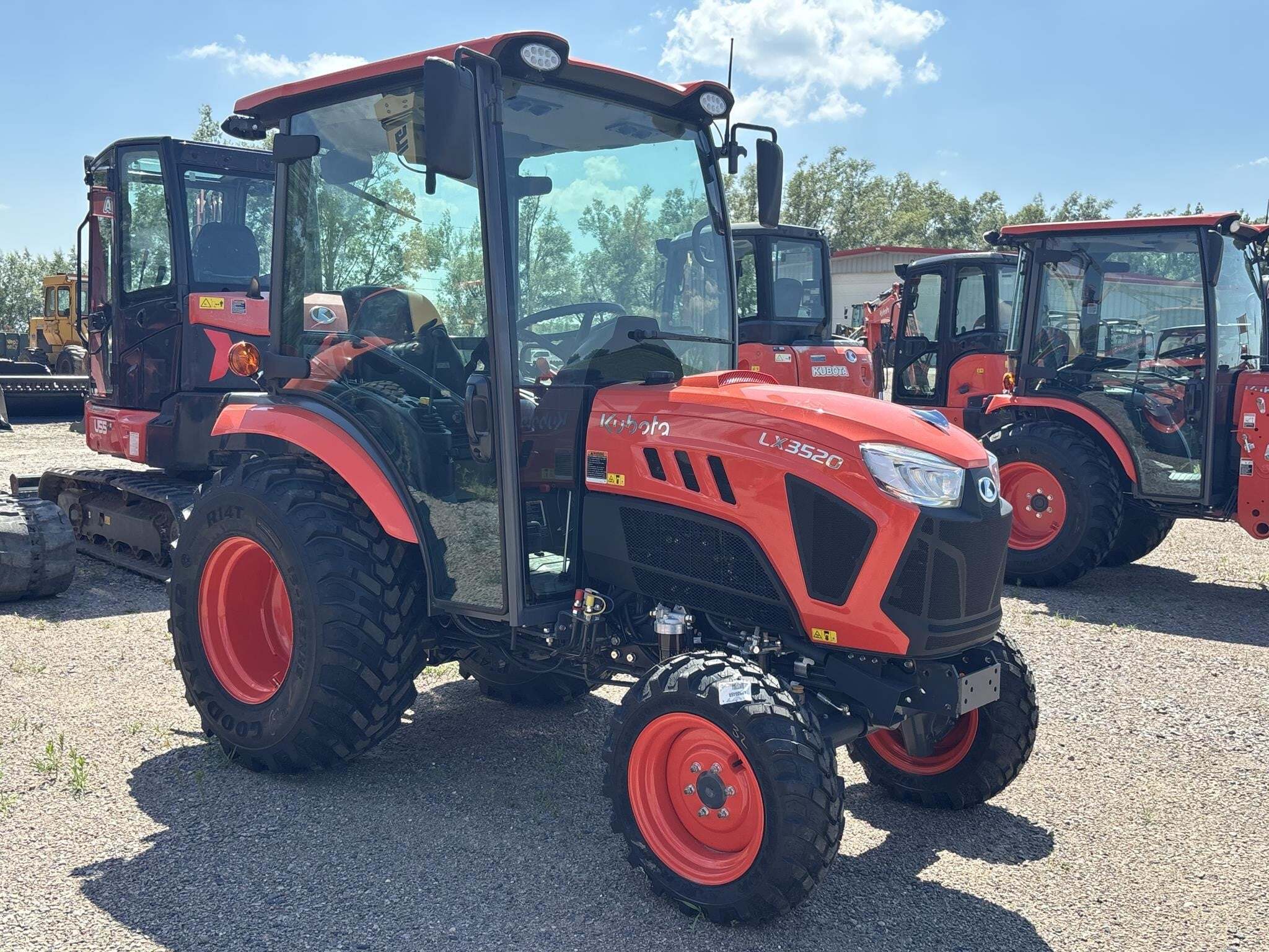 2026 Kubota LX3520HSDC Tractor