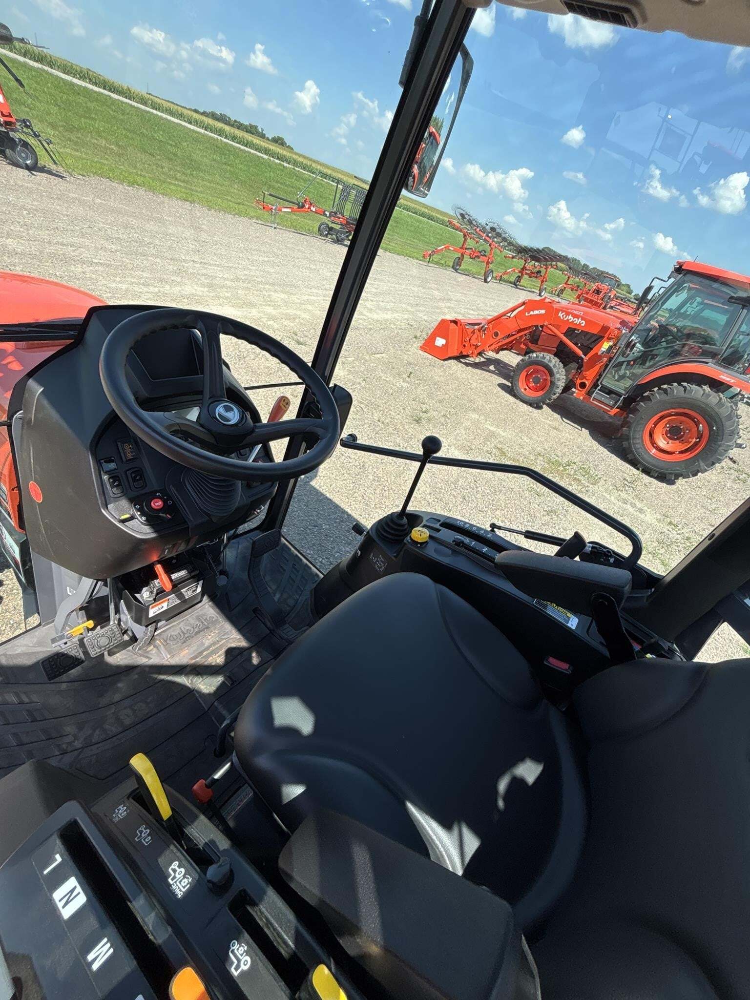 2026 Kubota LX3520HSDC Tractor