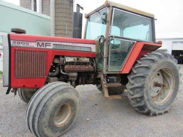 1975 Massey Ferguson 2805 Tractor
