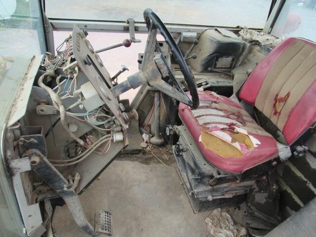 1975 Massey Ferguson 2805 Tractor