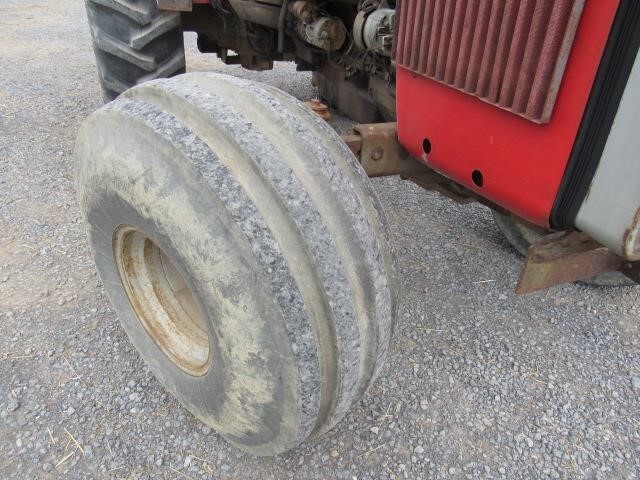1975 Massey Ferguson 2805 Tractor