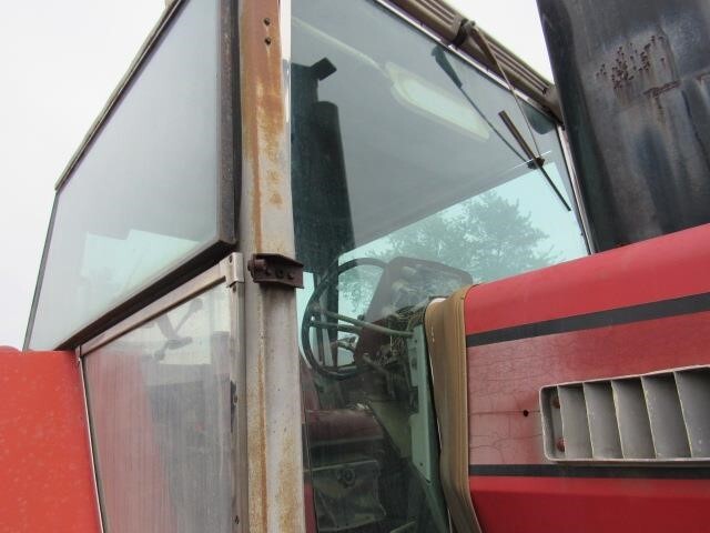 1975 Massey Ferguson 2805 Tractor