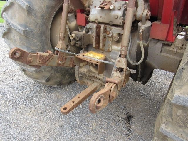 1975 Massey Ferguson 2805 Tractor