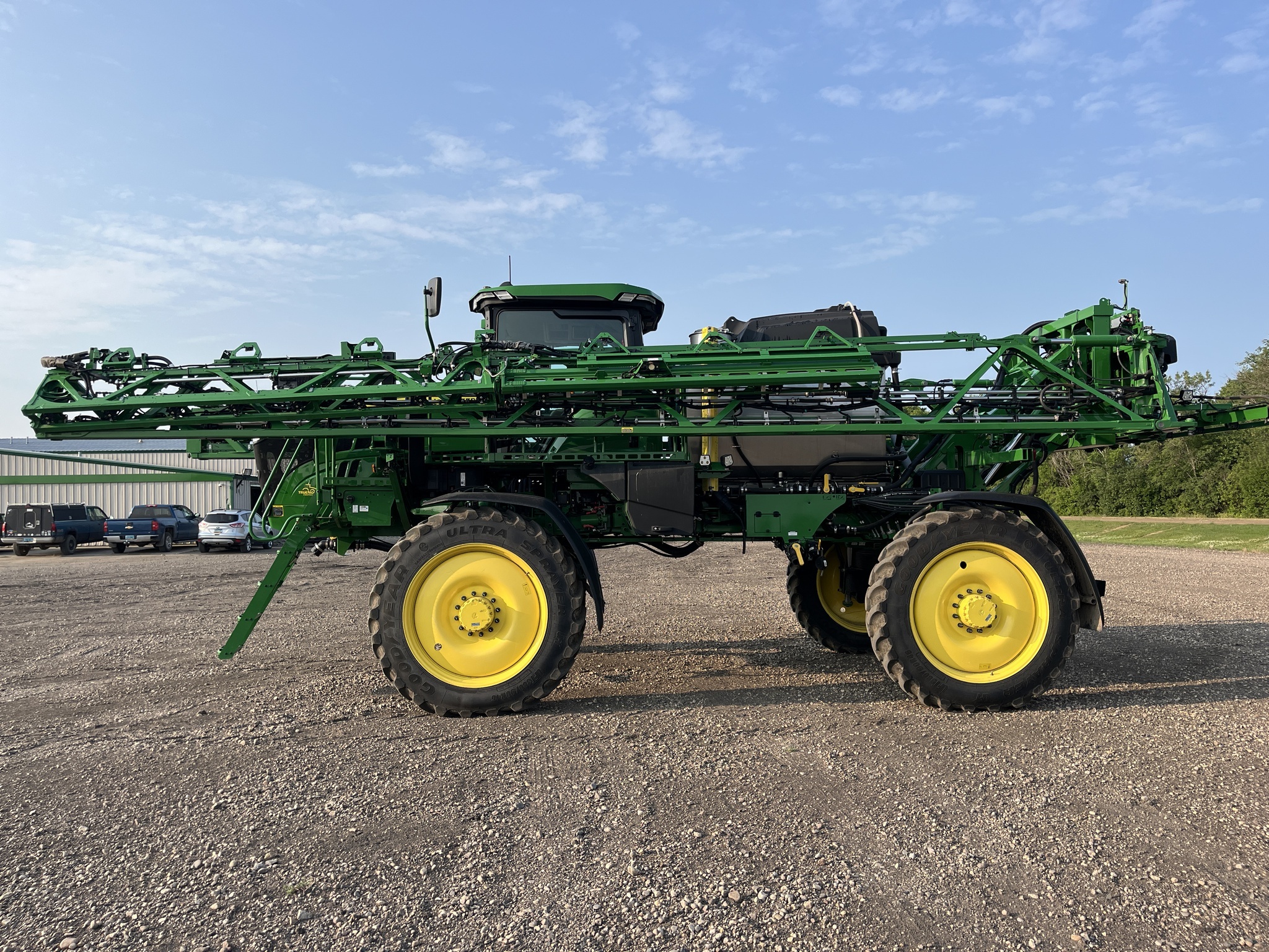 2025 John Deere 412R Self-Propelled Sprayer