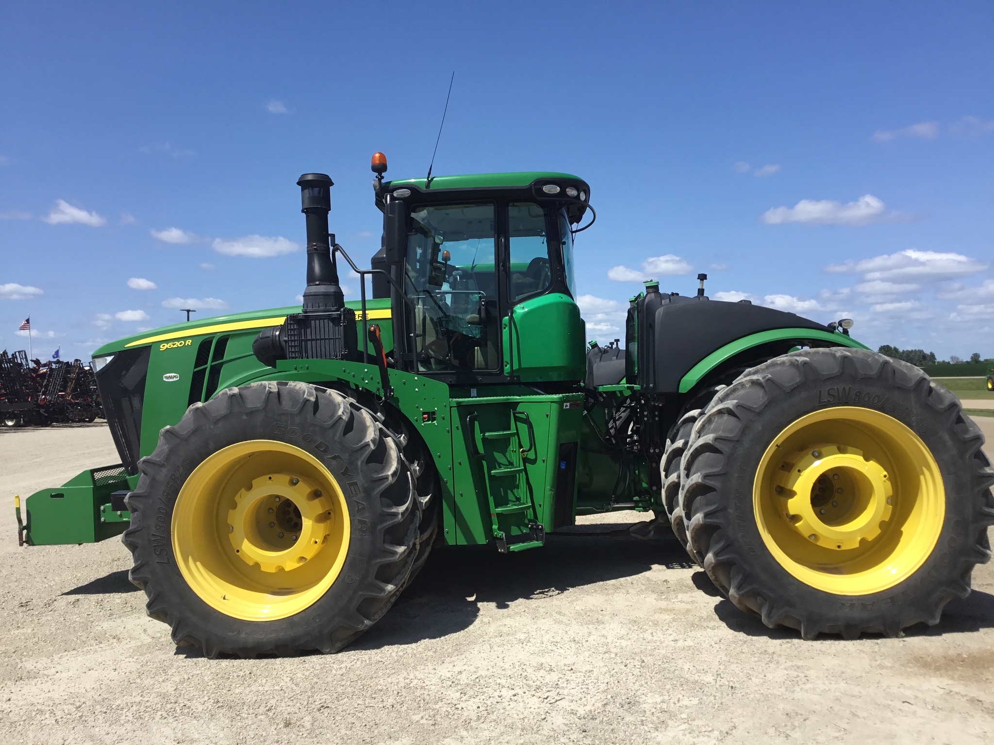 2018 John Deere 9620R Tractor