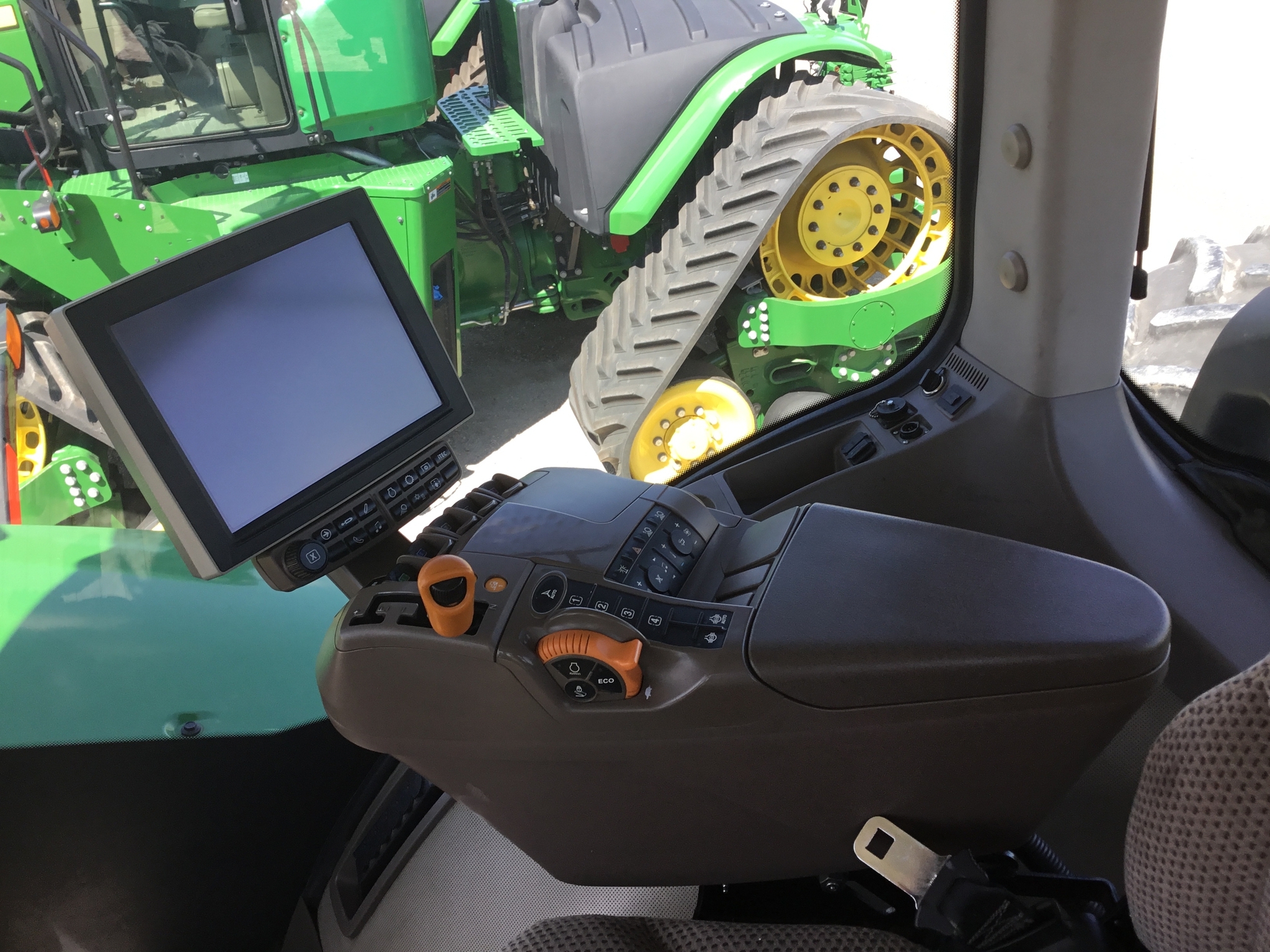 2018 John Deere 9620R Tractor